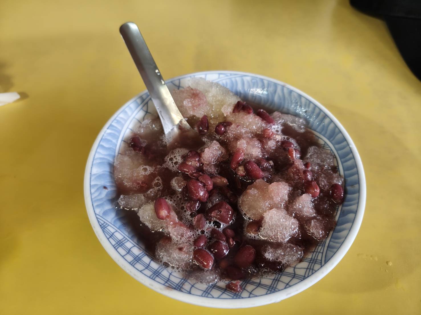 新北市新莊區甜品|阿茶芋圓冰熱皆宜!手工製作薄片芋圓、地瓜圓，現點現煮~糖水微甜不黏嘴!