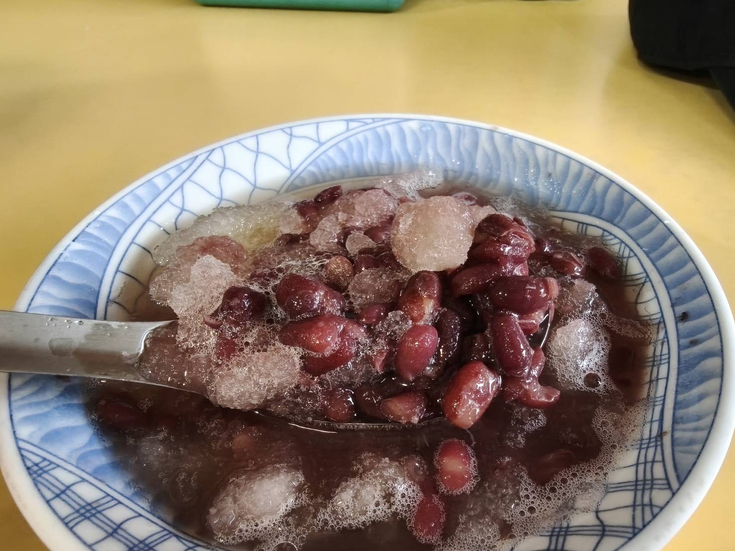 新北市新莊區甜品|阿茶芋圓冰熱皆宜!手工製作薄片芋圓、地瓜圓，現點現煮~糖水微甜不黏嘴!