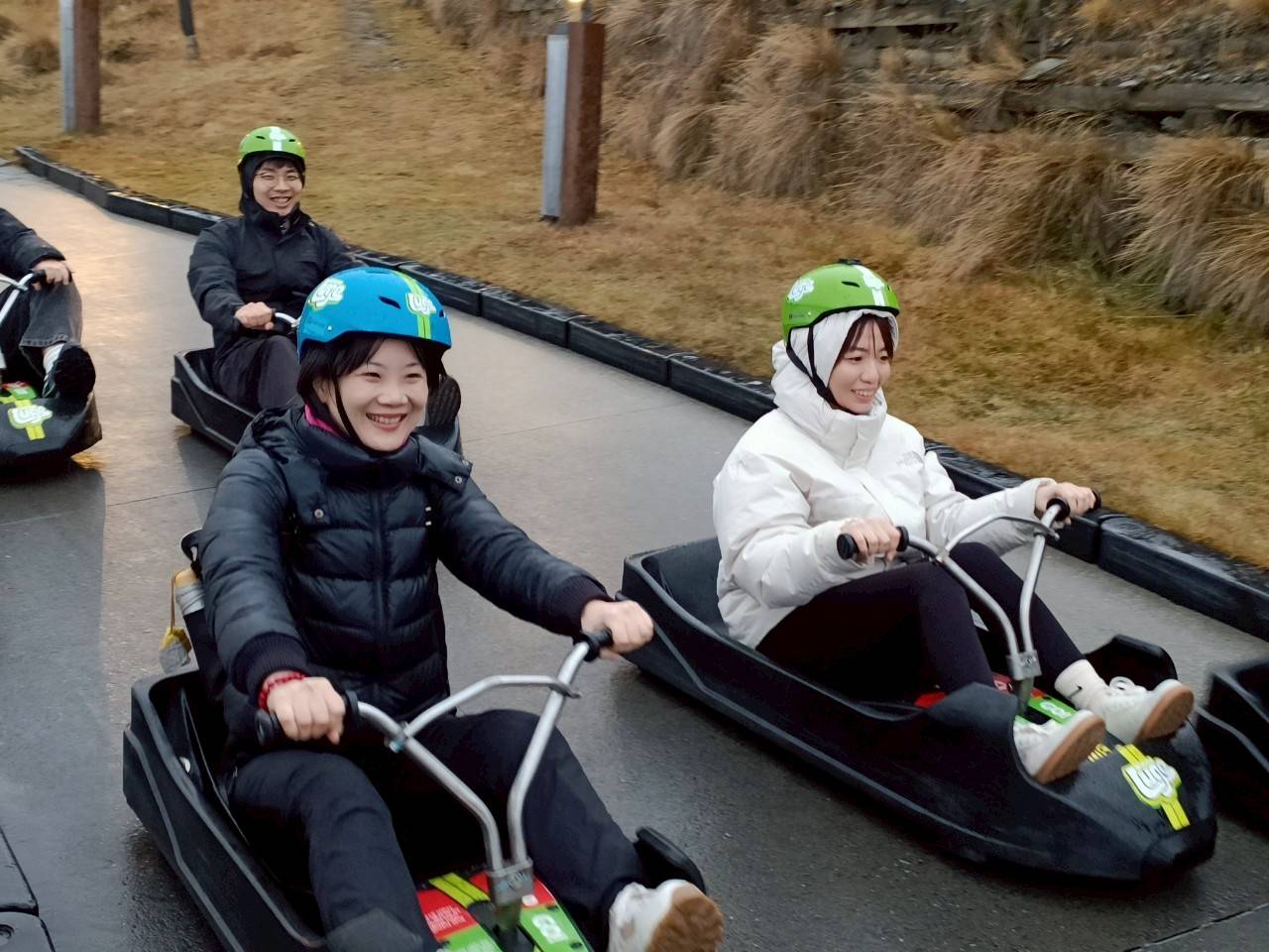 2025紐西蘭|天空纜車 Skyline Queenstown、溜溜車/斜坡滑車 Skyline Gondola & Luge、Stratosfare Restaurant & Bar 自助餐。 - 第9張圖 2025紐西蘭|天空纜車 Skyline Queenstown、溜溜車/斜坡滑車 Skyline Gondola & Luge、Stratosfare Restaurant & Bar 自助餐。