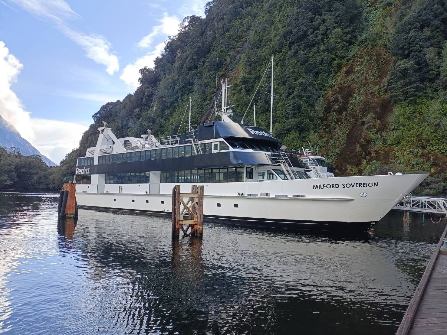 2025紐西蘭|米佛峽灣 Milford Sound/Piopiotahi~遊船海上巡航~美到無遠弗屆! - 第2張圖 2025紐西蘭|米佛峽灣 Milford Sound/Piopiotahi~遊船海上巡航~美到無遠弗屆!