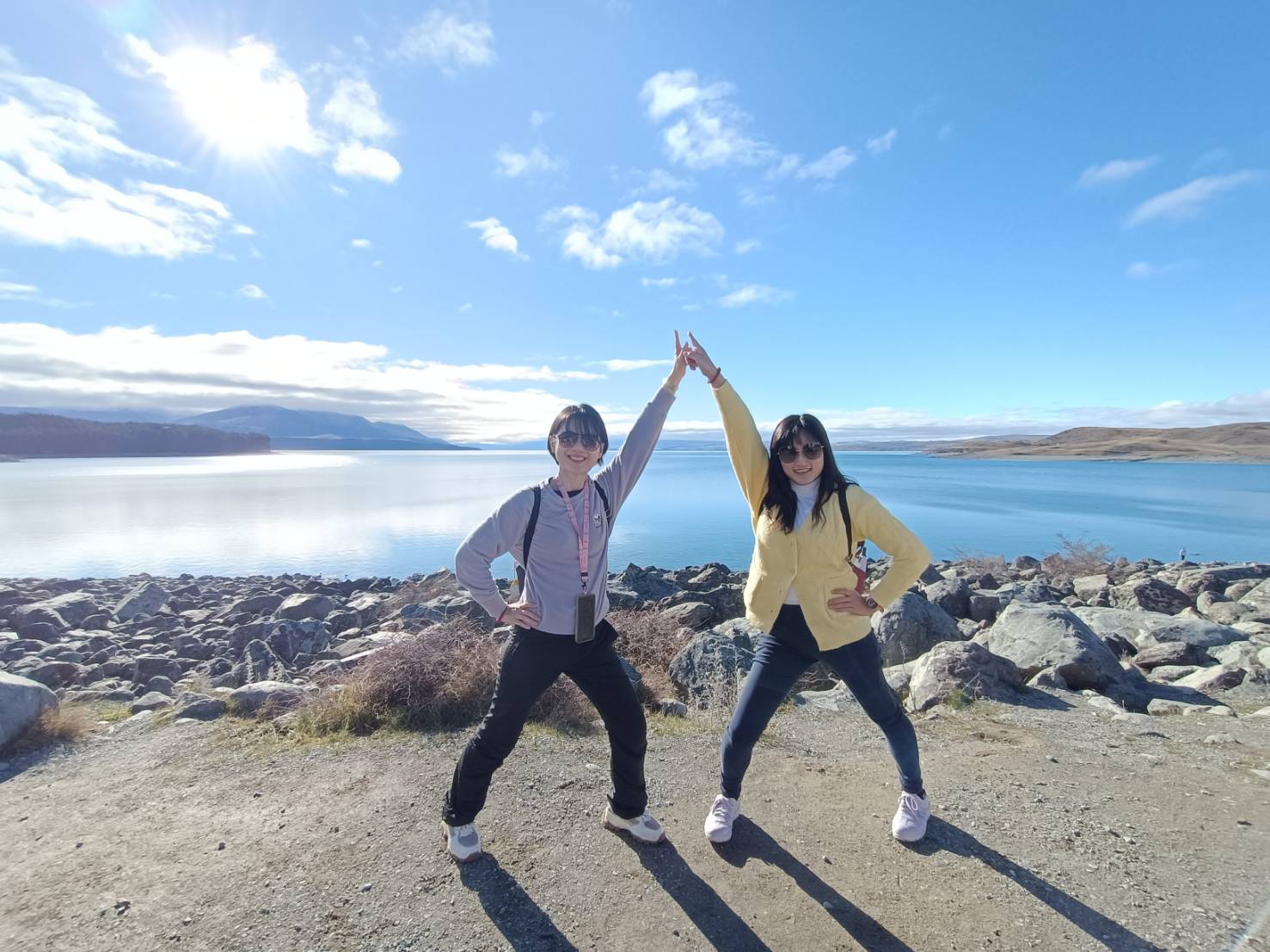 2025紐西蘭|普卡基湖遊客中心 Punatahu Visitor Center。Mt Cook Alpine Salmon Shop 冰川水養殖的鮭魚鮮甜無腥味!還帶有奶香喔!卡瓦勞大橋 Kawarau Bridge 滑索初體驗~好玩又過癮呀! - 第7張圖 2025紐西蘭|普卡基湖遊客中心 Punatahu Visitor Center。Mt Cook Alpine Salmon Shop 冰川水養殖的鮭魚鮮甜無腥味!還帶有奶香喔!卡瓦勞大橋 Kawarau Bridge 滑索初體驗~好玩又過癮呀!