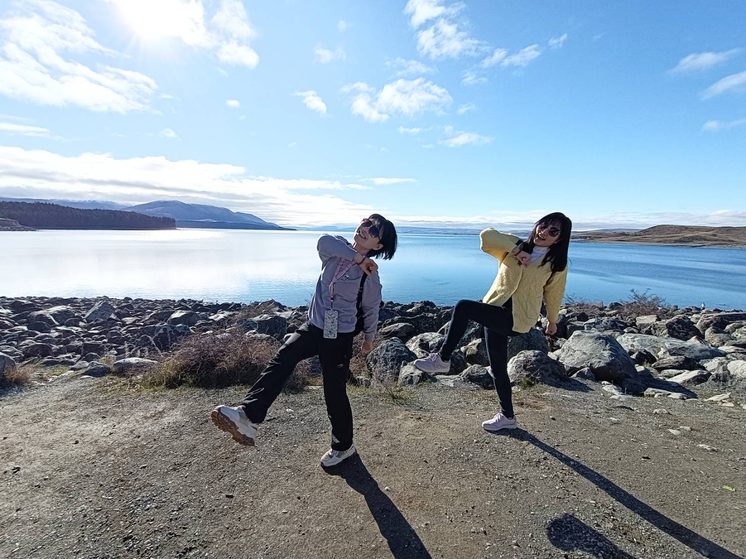 2025紐西蘭|普卡基湖遊客中心 Punatahu Visitor Center。Mt Cook Alpine Salmon Shop 冰川水養殖的鮭魚鮮甜無腥味!還帶有奶香喔!卡瓦勞大橋 Kawarau Bridge 滑索初體驗~好玩又過癮呀! - 第8張圖 2025紐西蘭|普卡基湖遊客中心 Punatahu Visitor Center。Mt Cook Alpine Salmon Shop 冰川水養殖的鮭魚鮮甜無腥味!還帶有奶香喔!卡瓦勞大橋 Kawarau Bridge 滑索初體驗~好玩又過癮呀!