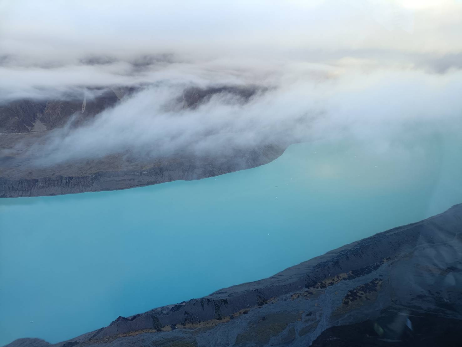 2025紐西蘭|庫克山直升機體驗~高空欣賞冰川和山脈，降落在冰川的雪地上讓你下機賞雪、踩雪喔!推薦指數5顆星星!