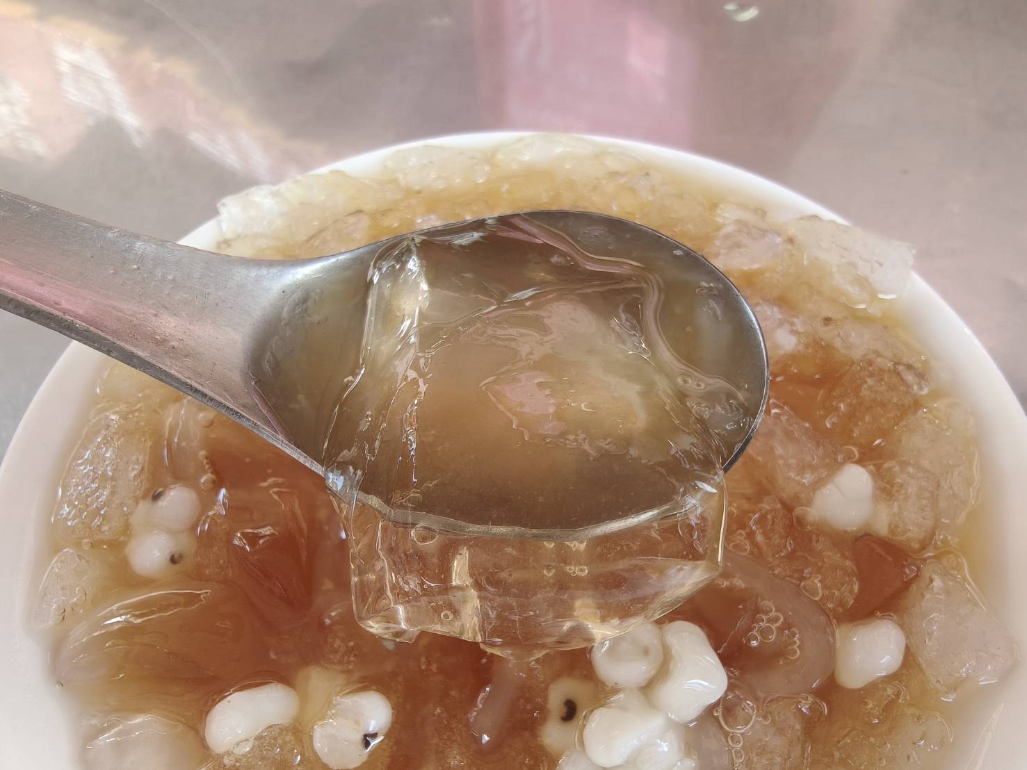 晴光市場、雙城街美食|城市愛玉~一碗60元可任意搭配1~4種料!檸檬愛玉必吃、古早味配料首推粉條、米苔目!