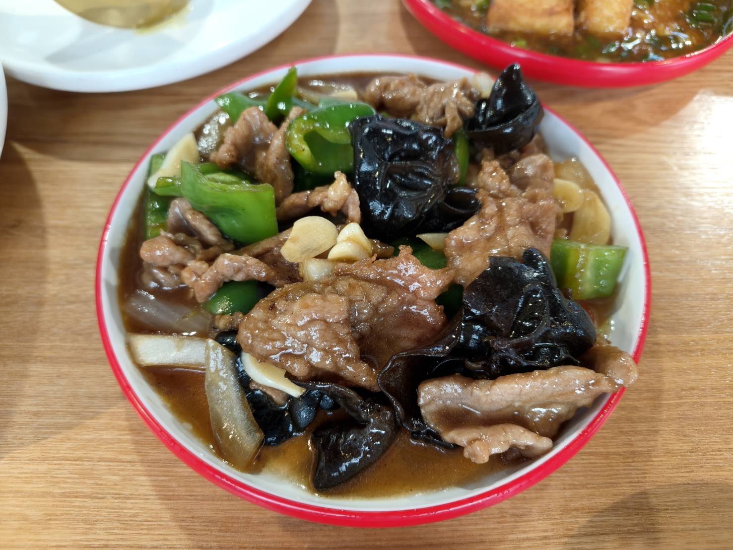 台北忠孝敦化美食|正太酸菜魚&川菜吃到飽。假日799元+10%可享35道川菜無限享用!好不好吃看個人？服務品質看運氣!內含菜單