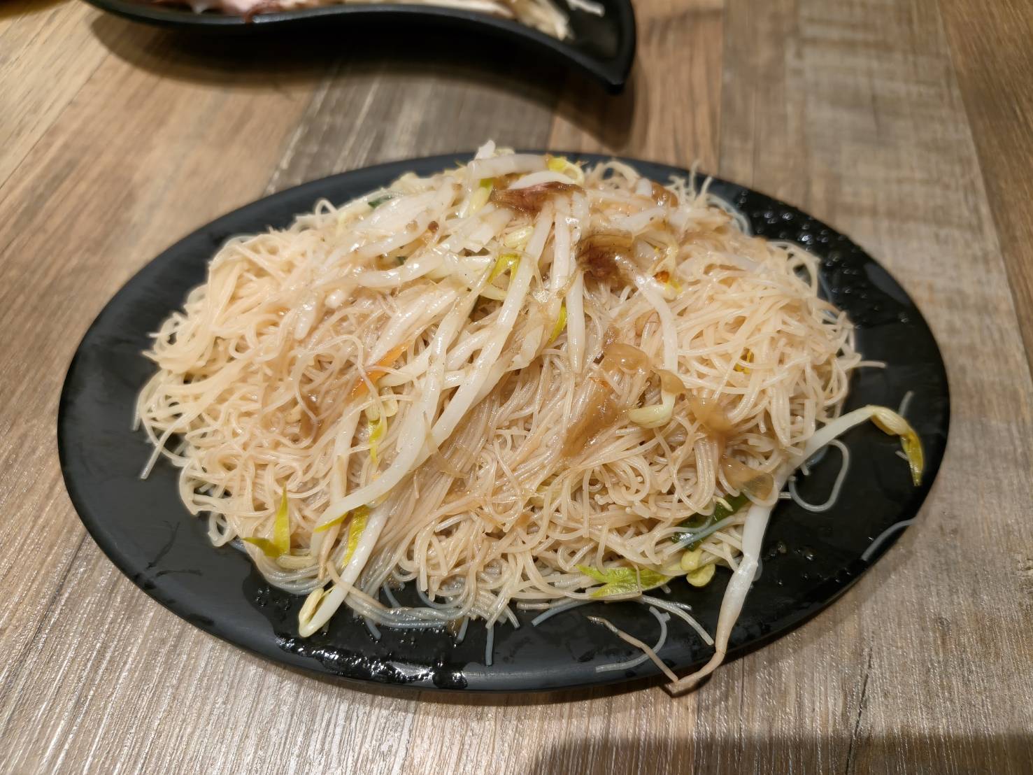 台北市大同區美食| 娥嬤炖鰻(原昌吉紅燒炖鰻)，傳承一甲子的好味道!紅燒炖鰻~湯頭帶有淡淡的藥膳、鰻魚超大塊喔!