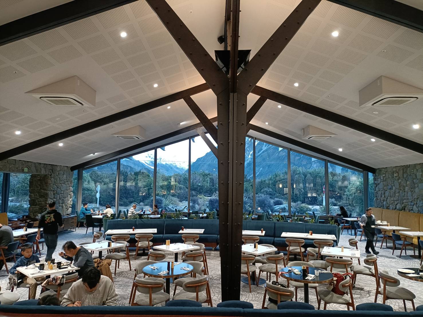2025紐西蘭|庫克山隱士飯店 The Hermitage Hotel~自助早餐吃到飽!邊吃邊能欣賞庫克山無敵美景! - 第4張圖 2025紐西蘭|庫克山隱士飯店 The Hermitage Hotel~自助早餐吃到飽!邊吃邊能欣賞庫克山無敵美景!