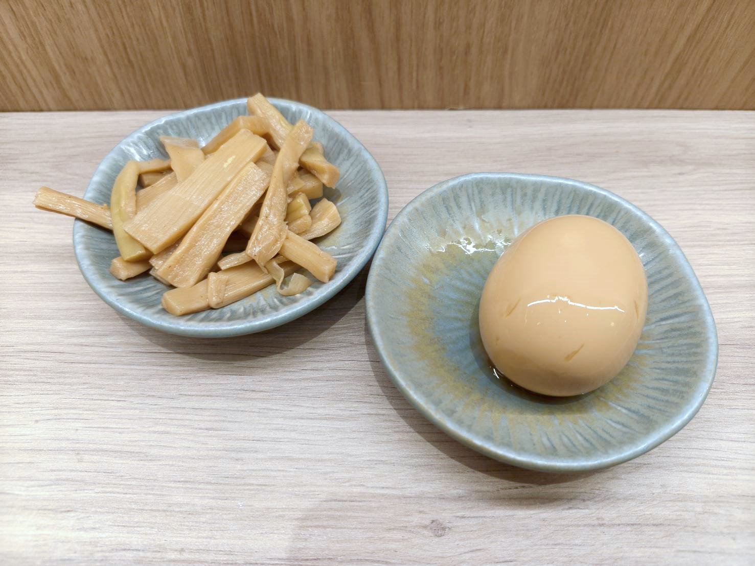 樹林秀泰美食|雞湯桑 Torisan-樹林秀泰店。推薦柚香鹽味拉麵、東京雞白湯，開幕期間每人還送柚香雞丁沙拉喔!內含菜單
