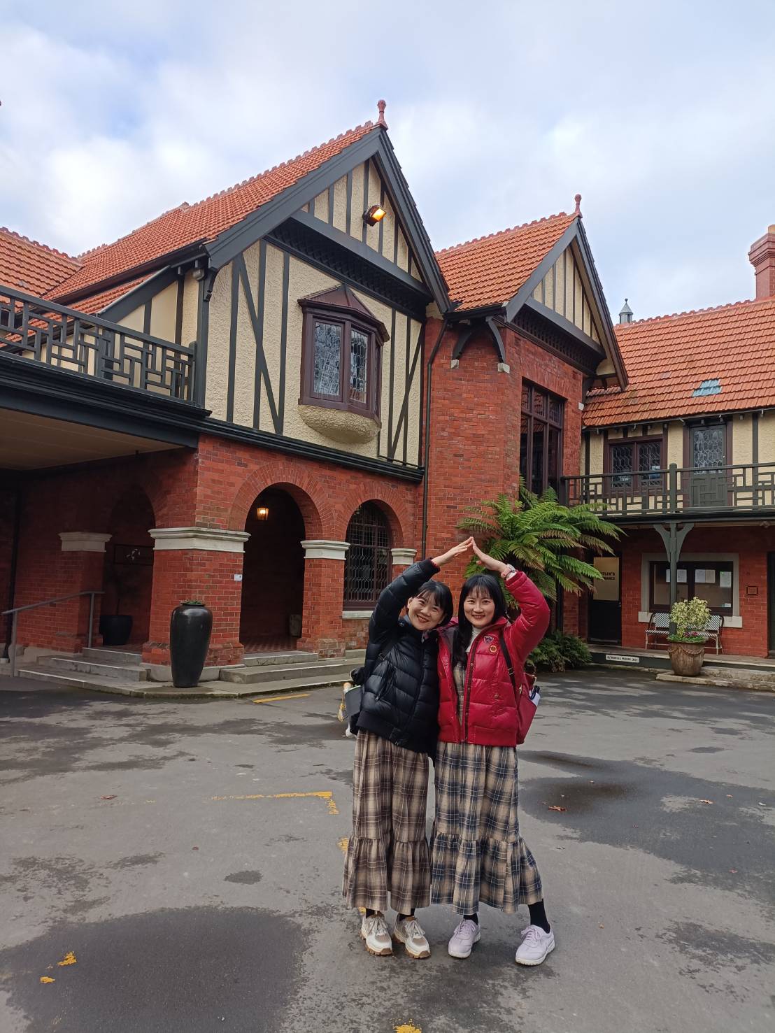 2025紐西蘭|夢娜維爾花園 Mona Vale Garden 浪漫慢步,Madam Kwong’s Restaurant 中式粵菜~海陸全餐! - 第2張圖 2025紐西蘭|夢娜維爾花園 Mona Vale Garden 浪漫慢步,Madam Kwong’s Restaurant 中式粵菜~海陸全餐!