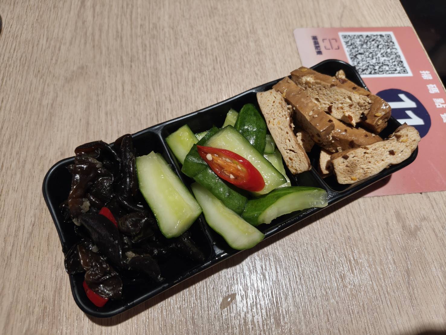 台北士林區美食|鐵鍋門一鍋一燒專賣店。一次吃到火鍋與鐵板料理,讓你一餐雙享受! - 第6張圖 台北士林區美食|鐵鍋門一鍋一燒專賣店。一次吃到火鍋與鐵板料理,讓你一餐雙享受!