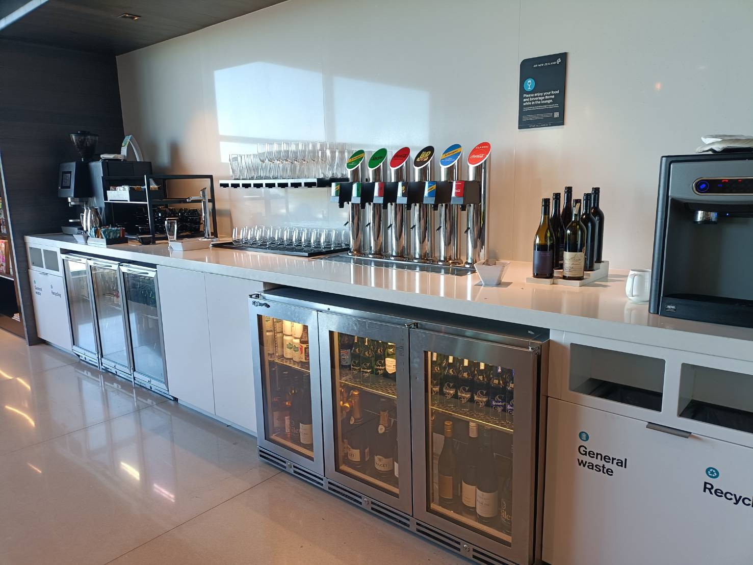 2025紐西蘭|紐西蘭航空貴賓室 Lounge。奧克蘭機場 Auckland Airport