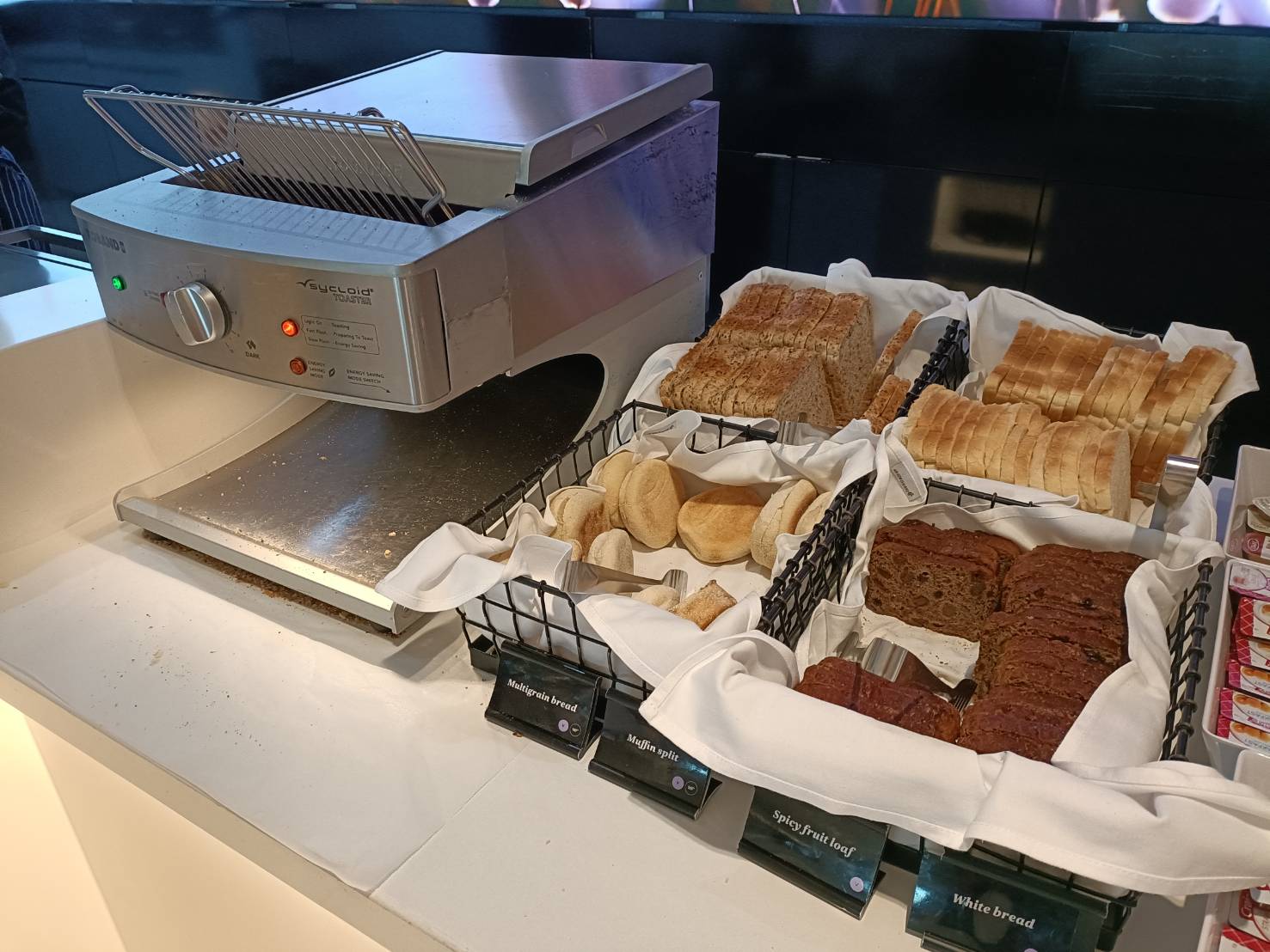 2025紐西蘭|紐西蘭航空貴賓室 Lounge。奧克蘭機場 Auckland Airport