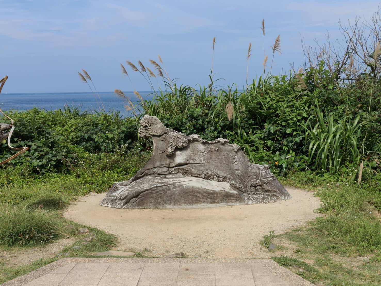 野柳地質公園~暫時拋開工作的煩人、來這裡走走,看看女王頭和俏皮公主吧! - 第21張圖 野柳地質公園~暫時拋開工作的煩人、來這裡走走,看看女王頭和俏皮公主吧!