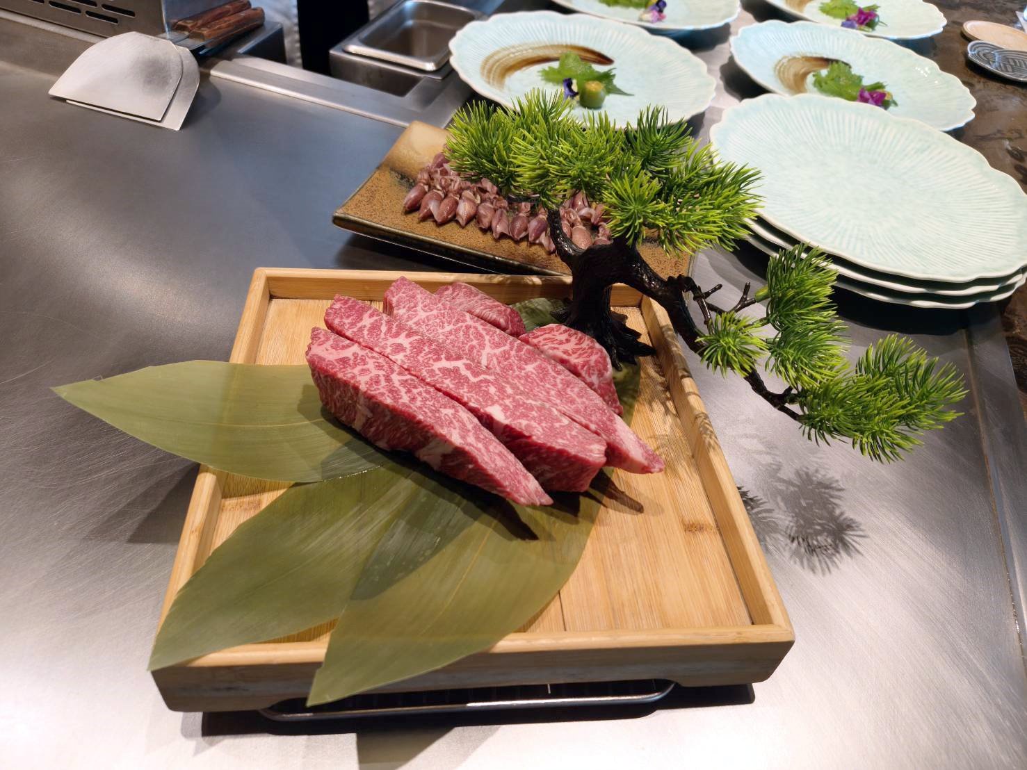 桃園美食|一鰭會無菜單鐵板燒料理。午餐套餐1人1580元+10%享9道佳餚