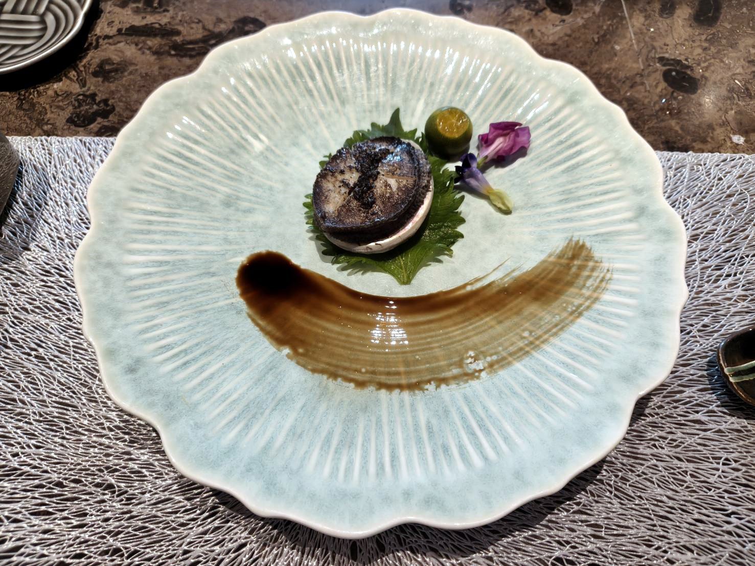 桃園美食|一鰭會無菜單鐵板燒料理。午餐套餐1人1580元+10%享9道佳餚