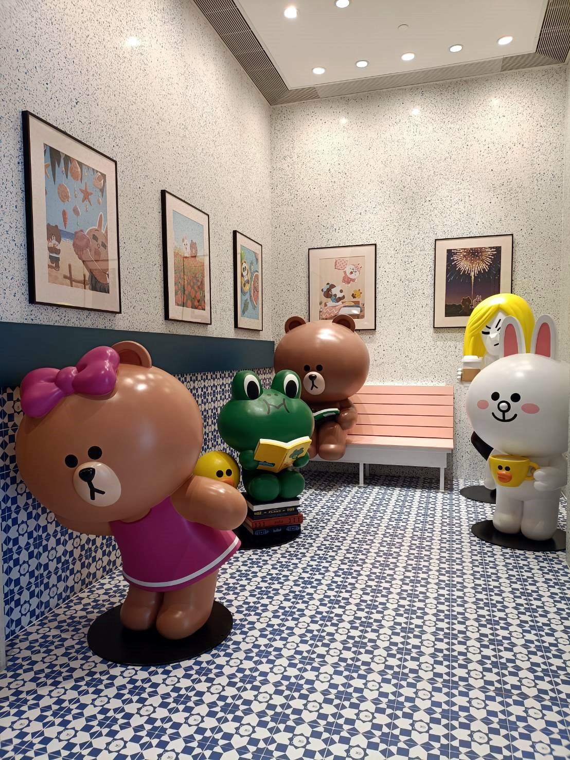 澳門| 澳門葡京人 BROWN & FRIENDS CAFE & BISTRO ~快來跟LINE FRIENDS熊大、兔兔、熊美一起用餐吧!