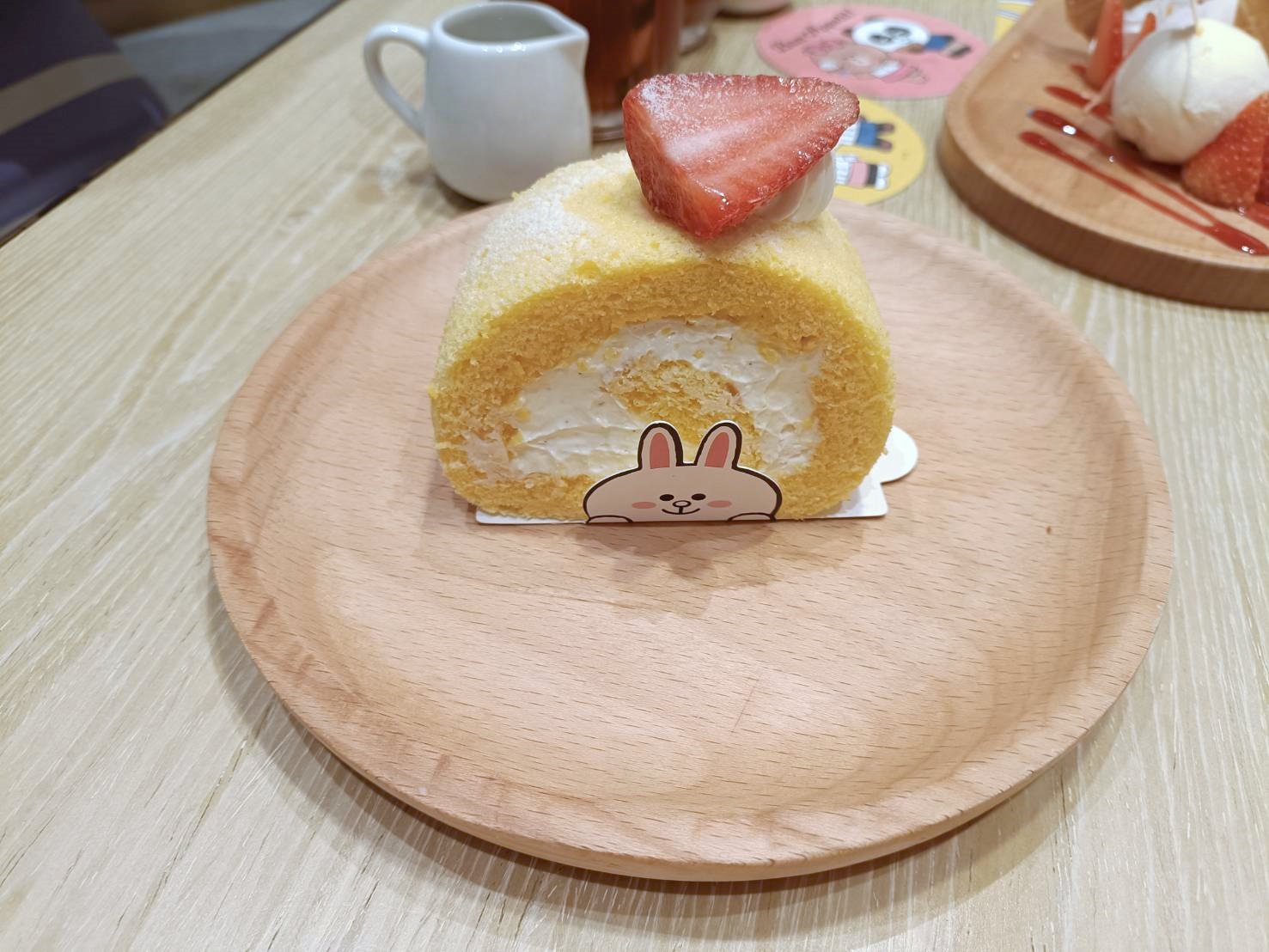 澳門| 澳門葡京人 BROWN & FRIENDS CAFE & BISTRO ~快來跟LINE FRIENDS熊大、兔兔、熊美一起用餐吧!