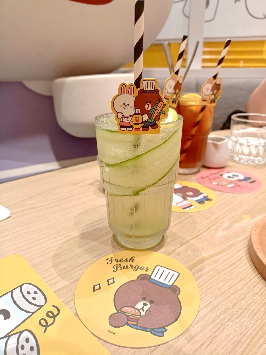 澳門| 澳門葡京人 BROWN & FRIENDS CAFE & BISTRO ~快來跟LINE FRIENDS熊大、兔兔、熊美一起用餐吧!