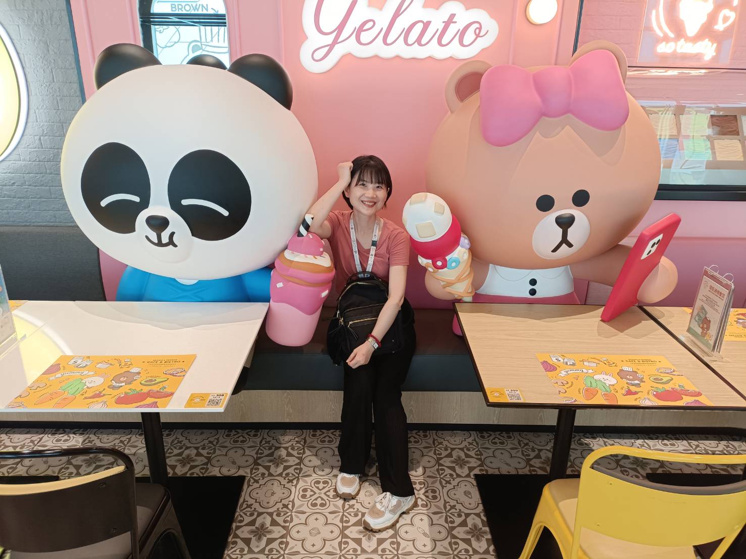 澳門| 澳門葡京人 BROWN & FRIENDS CAFE & BISTRO ~快來跟LINE FRIENDS熊大、兔兔、熊美一起用餐吧!