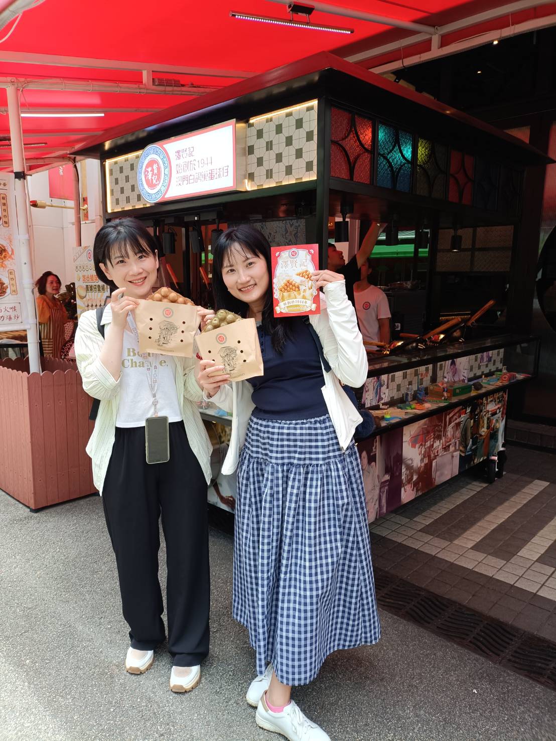 澳門|澤賢記蛋球仔(雞蛋仔)-銀河百老匯美食街。手工紫薯香滑順口、靜岡抹茶麻薯Q彈有勁!