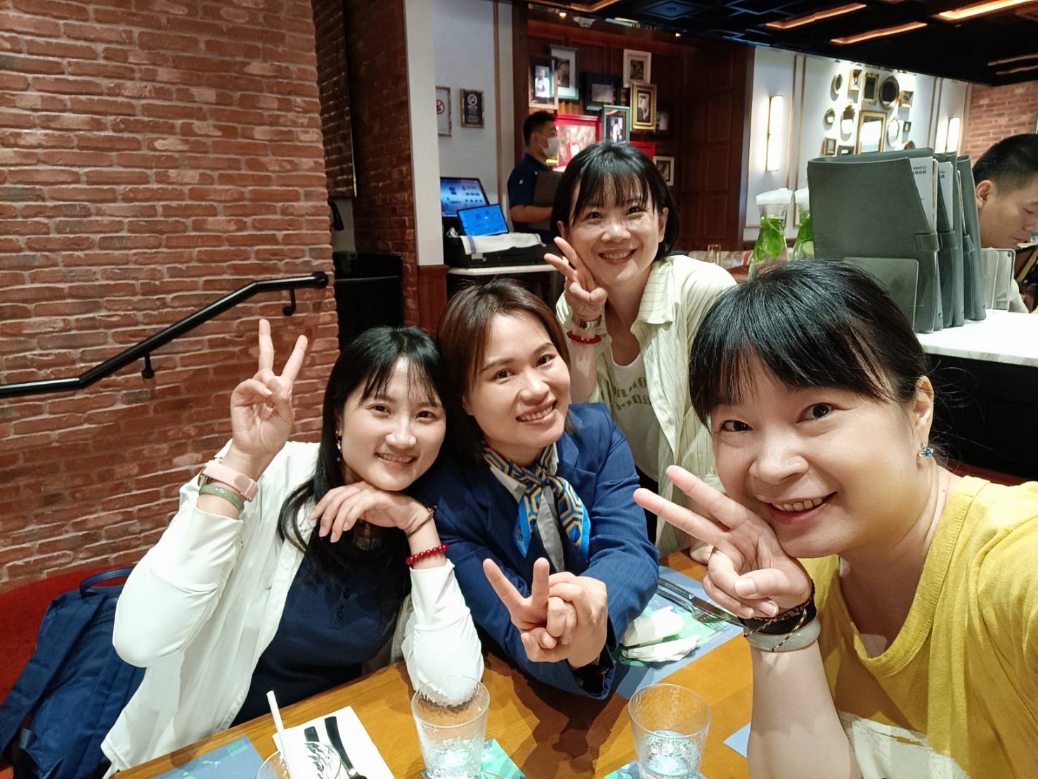 澳門|澤賢記蛋球仔(雞蛋仔)-銀河百老匯美食街。手工紫薯香滑順口、靜岡抹茶麻薯Q彈有勁!