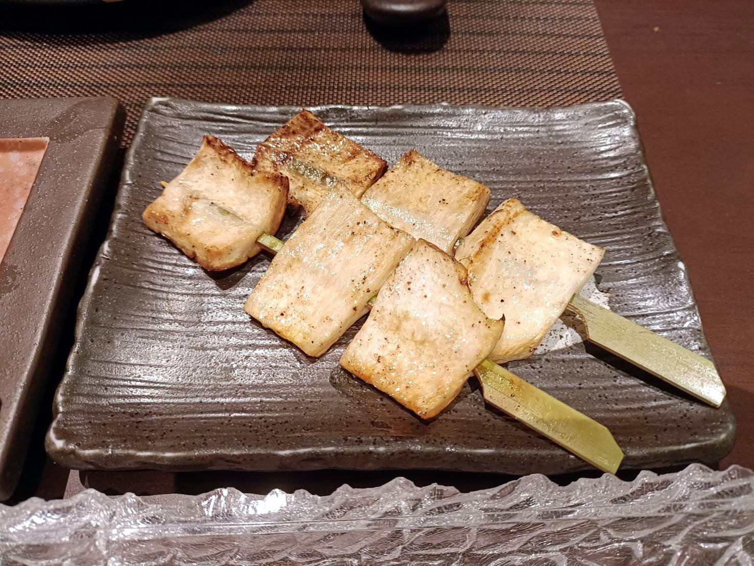澳門|瀛菊 Kiku 和食週末放題(週末吃到飽)-新濠影匯 Studio City。單點吃到飽、料理現點現做~送餐上桌免拿取!加價還可酒品喝到飽!