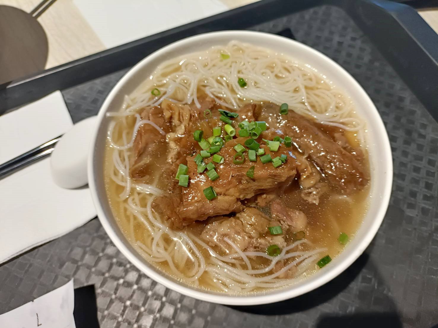 澳門|百福小廚-澳門國際機場。回家前再吃一次我最愛的燒鵝…