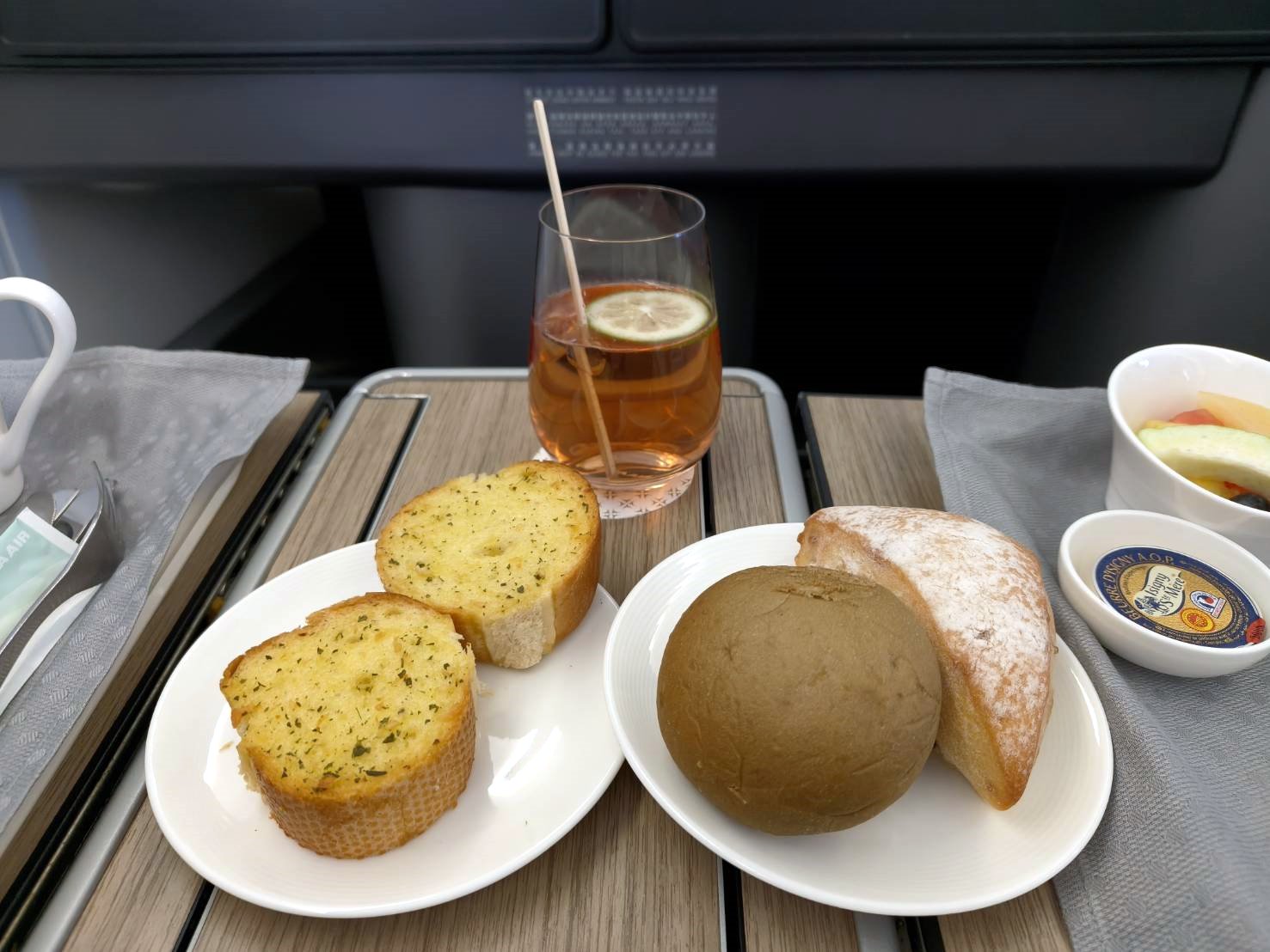 澳門|長榮航空A330-300 商務艙，BR801班次台北飛澳門。同場加映~