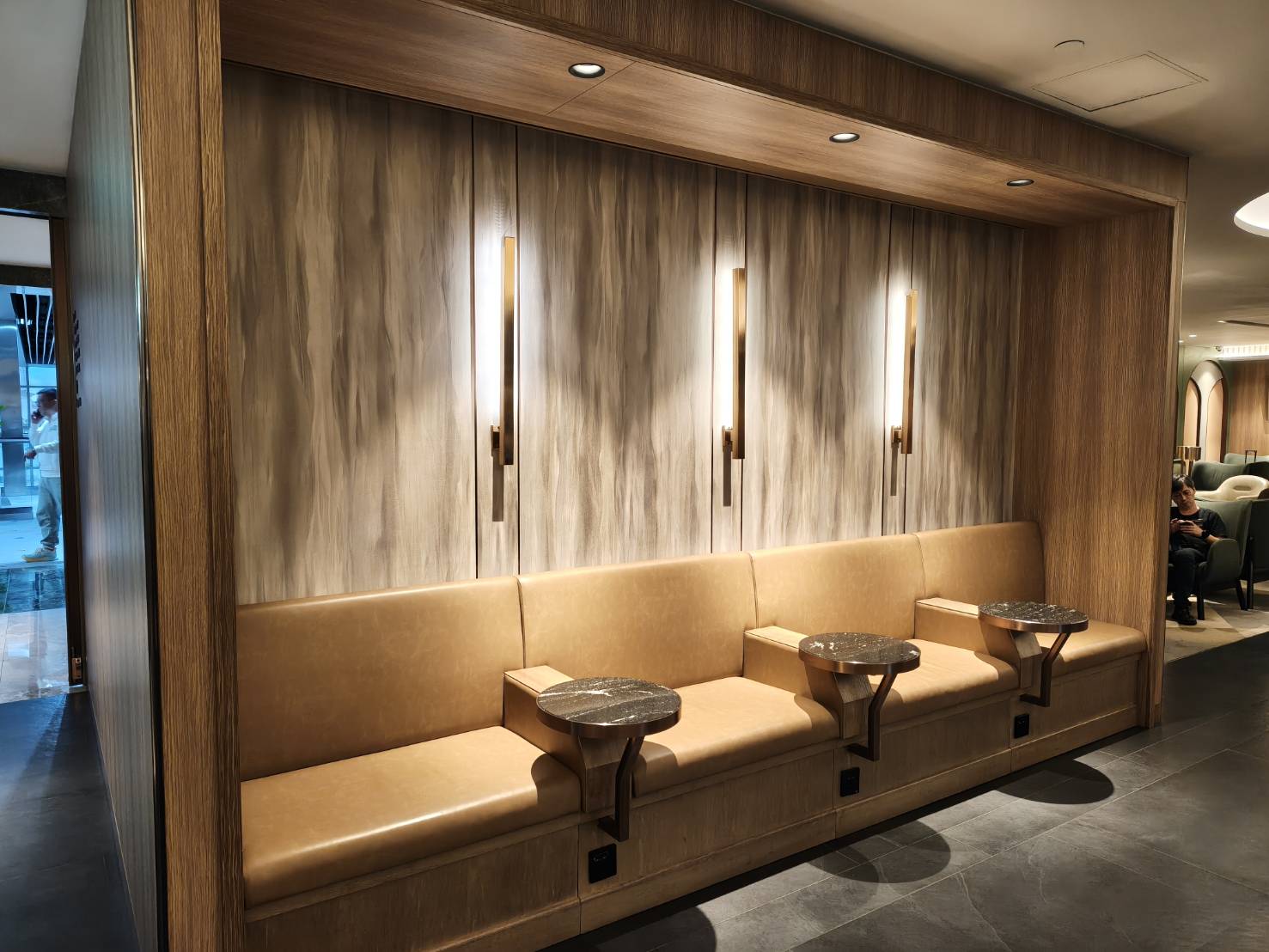 澳門|澳門機場貴賓室Plaza Premium Lounge。