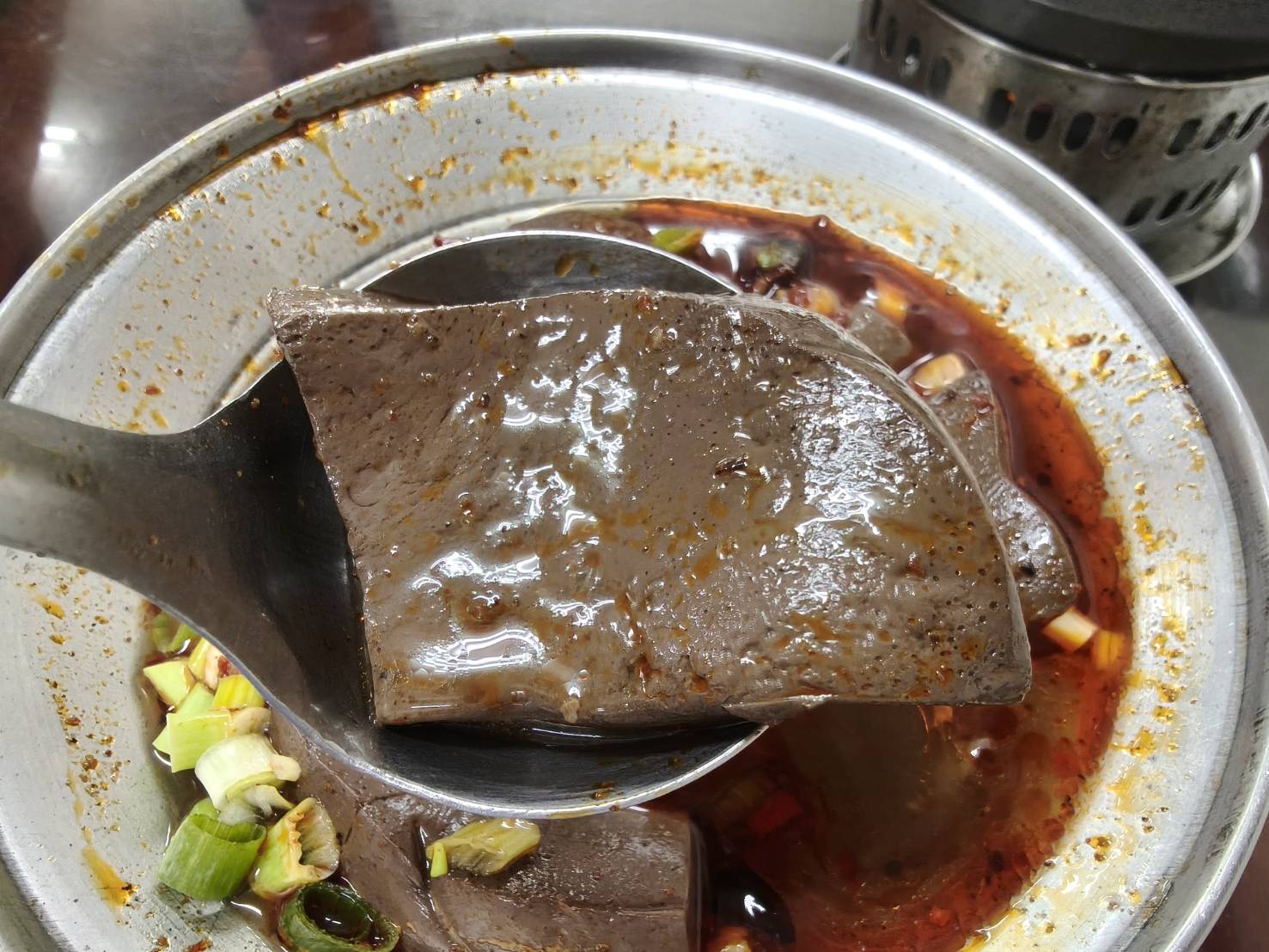 深坑老街美食|三拾堂麻辣鴨血臭豆腐、四大天王(大腸/鴨血/臭豆腐/竹筍)一鍋吃到四種好料!
