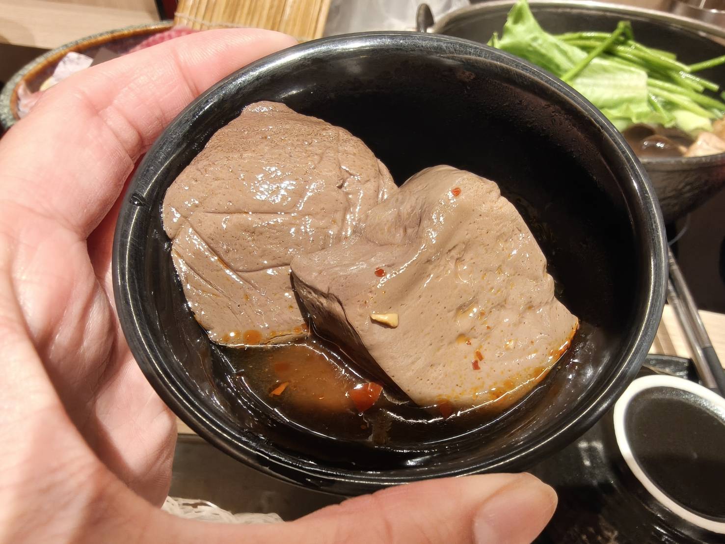 板橋美食|鮮牧火鍋-板橋府中店。野菜吧、飲料、甜點、冰淇淋吃到飽!內含菜單